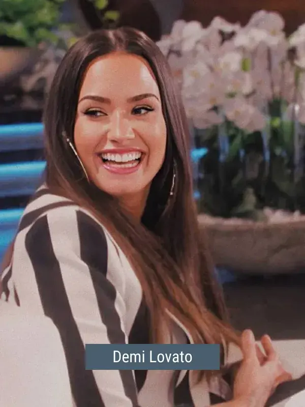 Hollywood Gülüşü 48 Demi Lovato Hollywood Smile